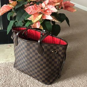 Meet your Posher, rerescloset256!